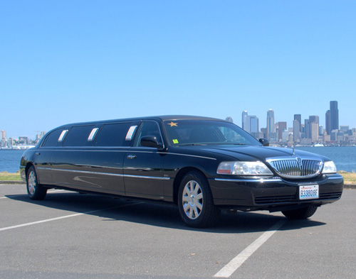 10-pass-lincoln-limo-2