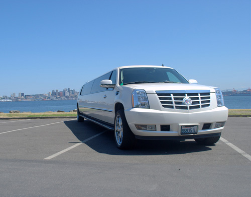 22-pass-escalade-limo-8