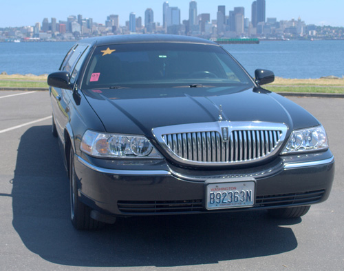 6-pass-lincoln-limo-4