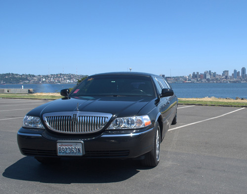 6-pass-lincoln-limo-8